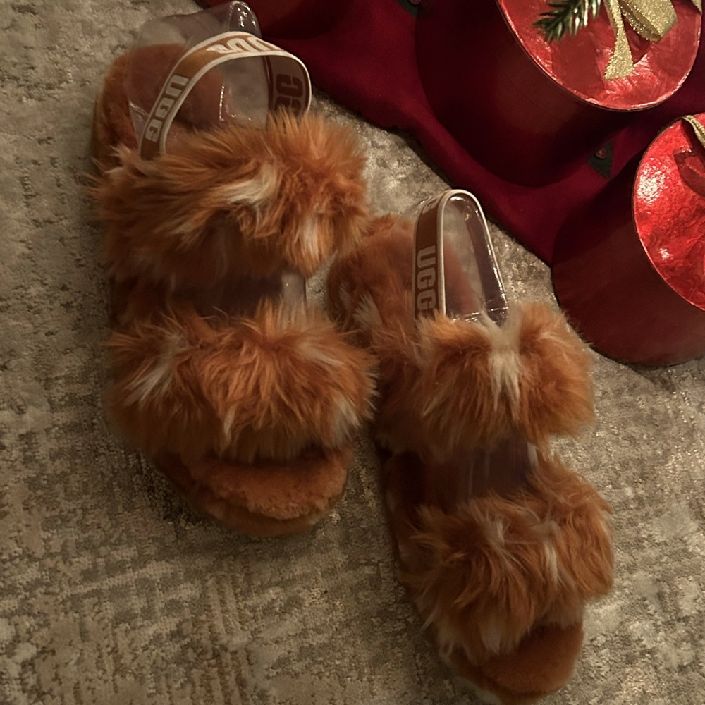 Brand NEW UGG AUSTRALIAN FUR slip ons size 9